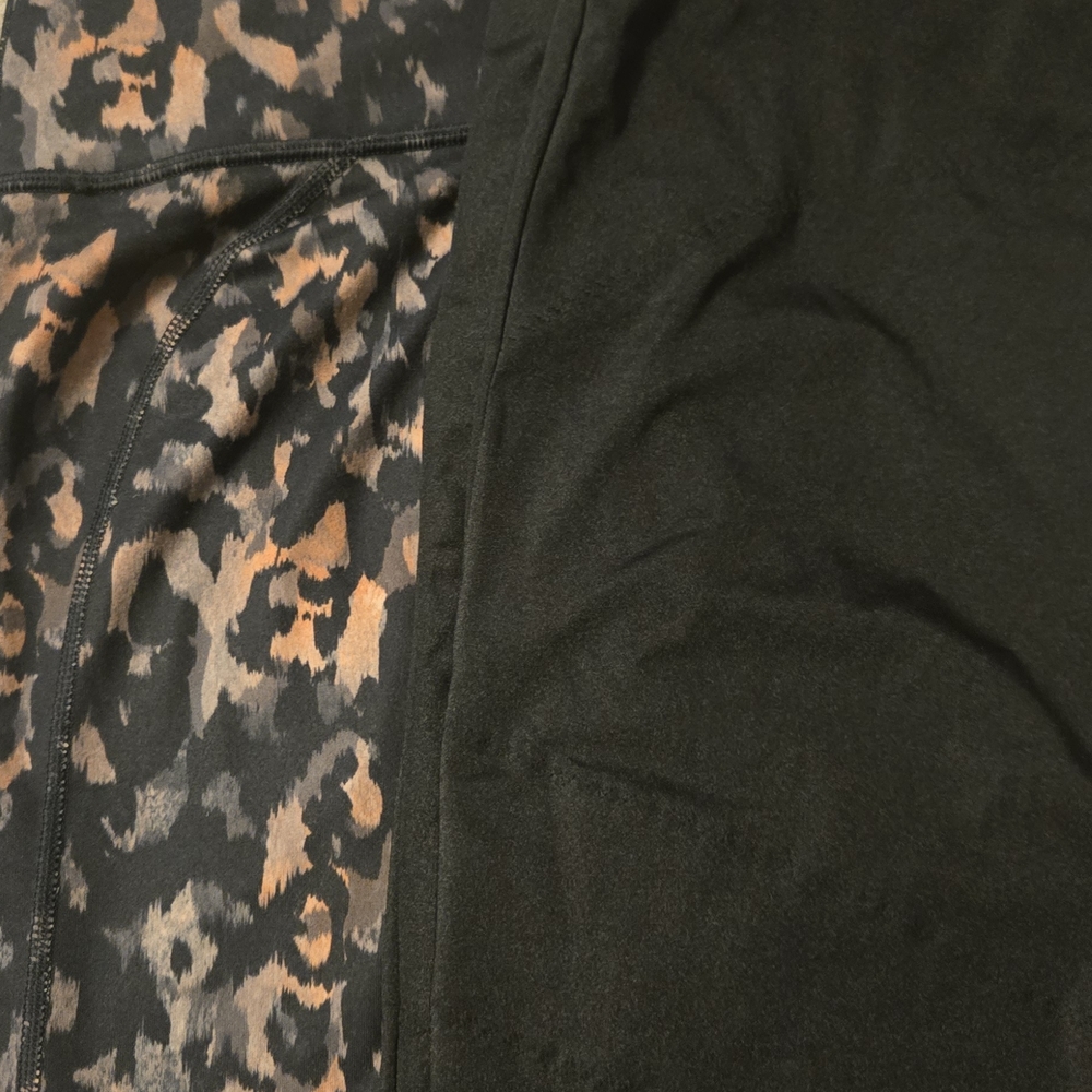 Leopard Print Top - Picture 2 of 2